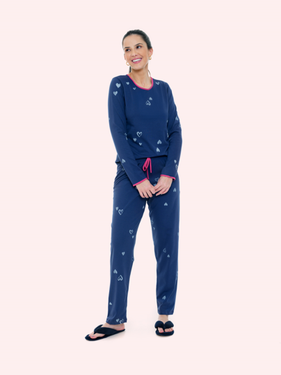 Imagem de Pijama Longo Em Algodão na Cor Azul Com Estampa Delicada de Corações Branco, Blusa Manga Longa e Calça